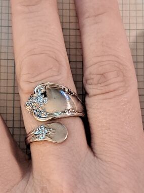 Vintage-Style Oneida Juliet Silver Plate Wrap Spoon Ring - Silver
